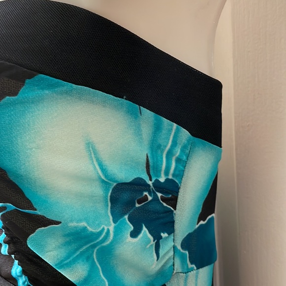 Black and blue dark floral print asymmetrical Y2K strapless dress size medium - Picture 5 of 10